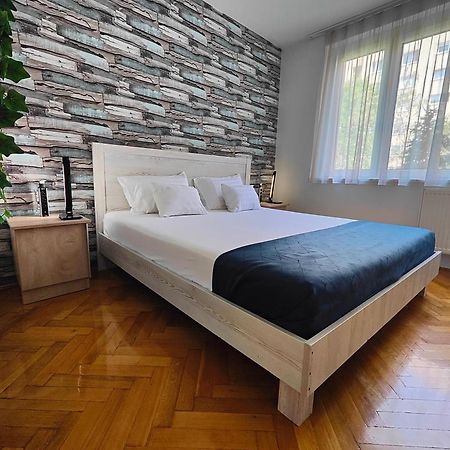 Comfort 14 -- Stylish City Apartment Netflix, Wi-Fi & Parking 米什科尔茨 外观 照片