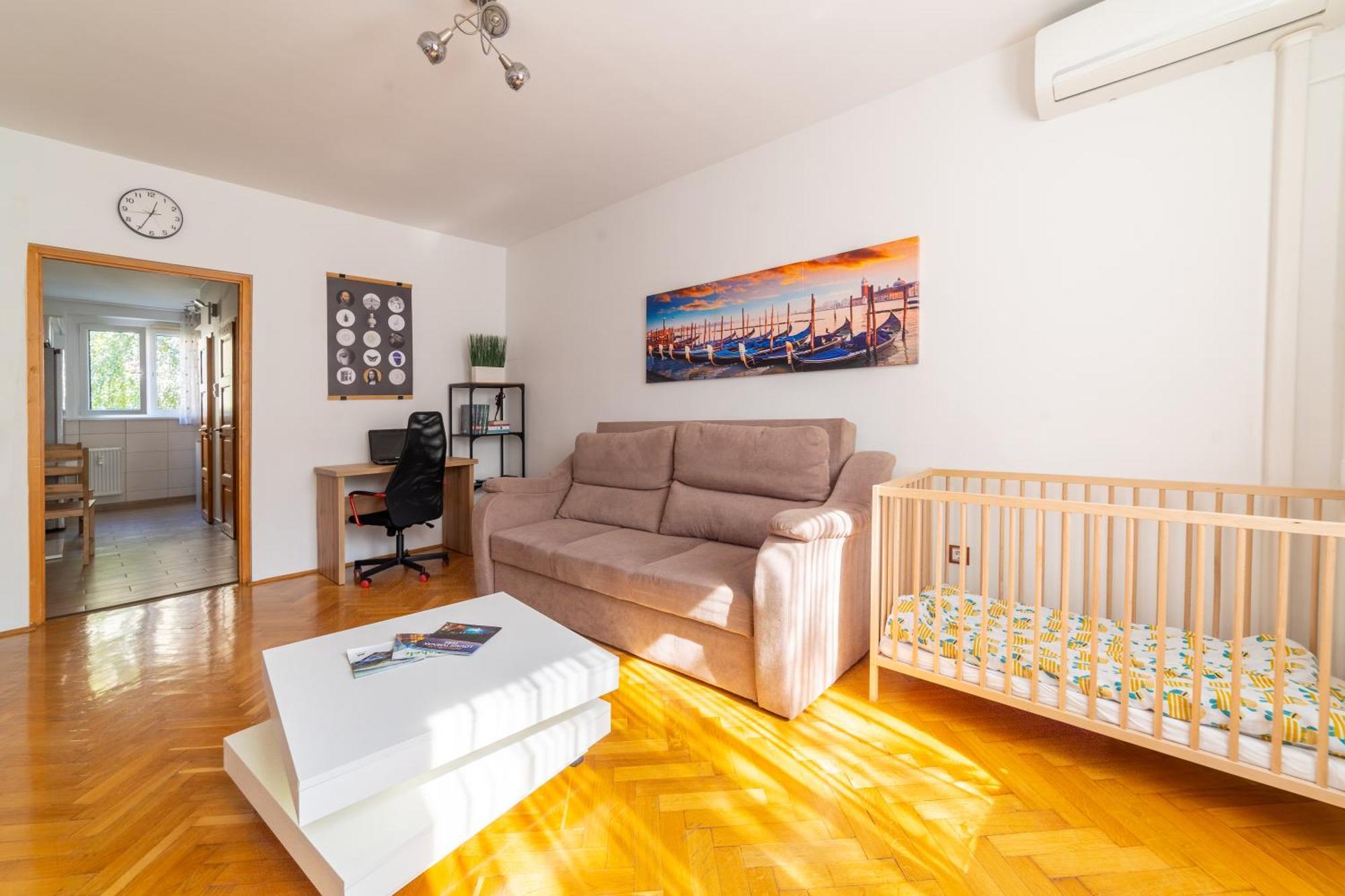 Comfort 14 -- Stylish City Apartment Netflix, Wi-Fi & Parking 米什科尔茨 外观 照片